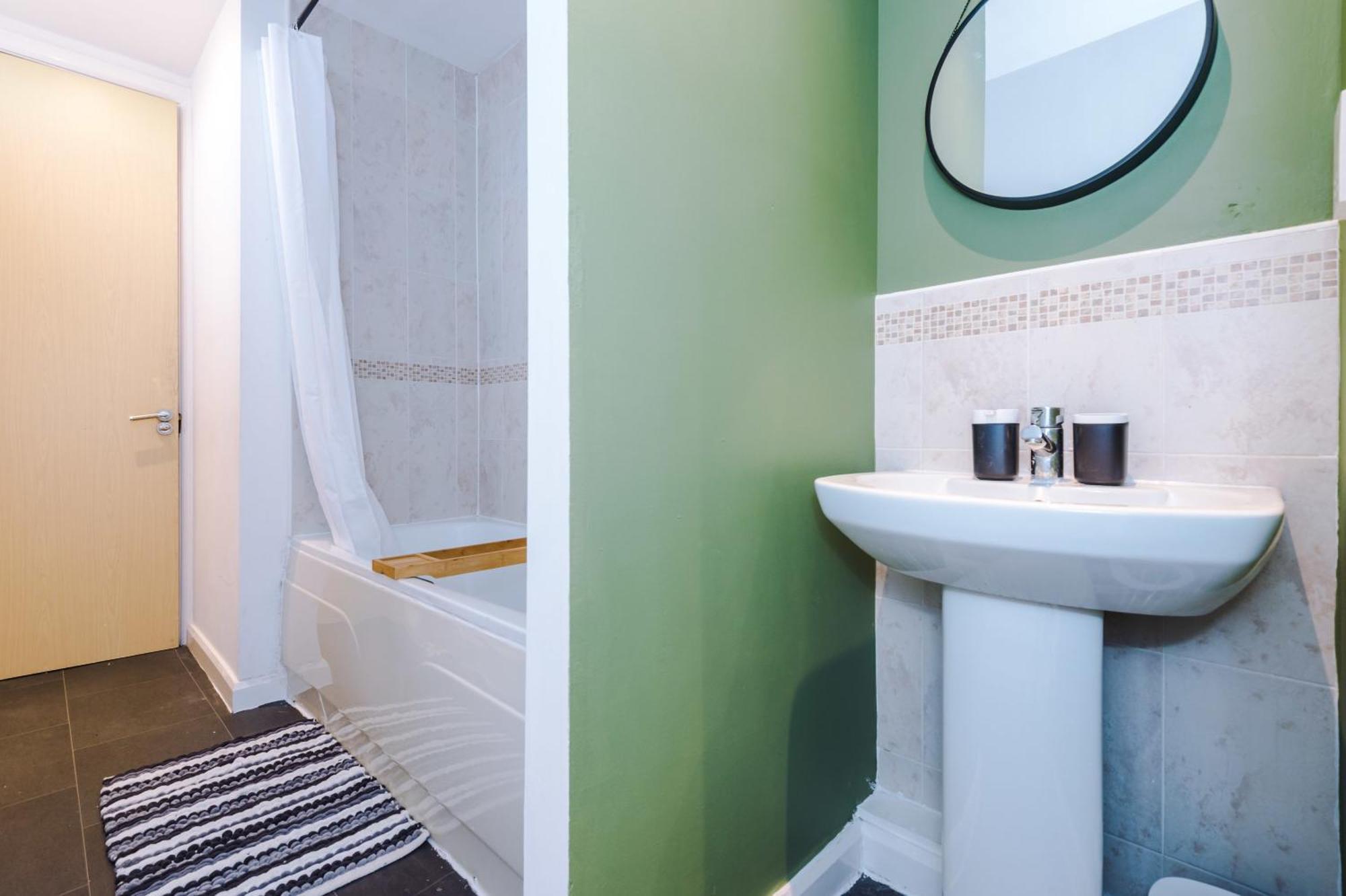 Rest&Recharge At A Spacious Townhouse By The Etihad Villa Manchester Exteriör bild