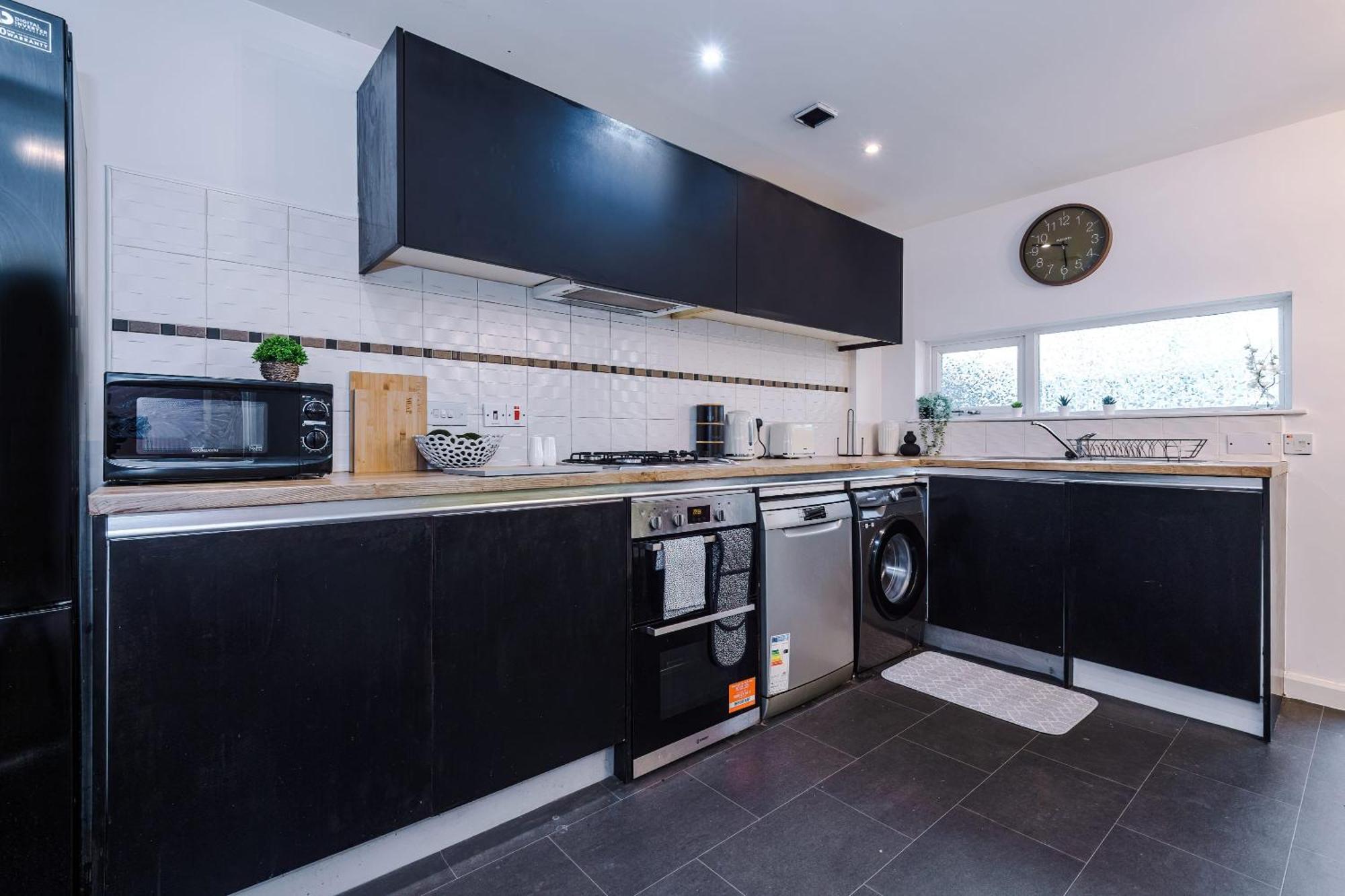 Rest&Recharge At A Spacious Townhouse By The Etihad Villa Manchester Exteriör bild